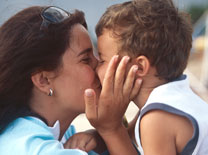 נשיקה הורית: אמפתיה, חום וחיבה