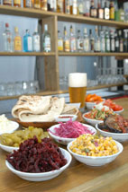 ראשונות/ פתיחות