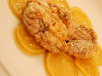 מוח טלה מטוגן קלות בלימון ושום