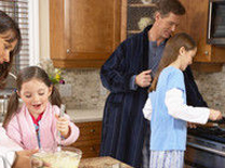 הכנת סופגניות היא חווית בישול מהנה לכל המשפחה