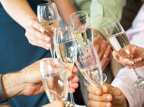 בואו נרים לחיים ולשנה מאושרת וקסומה!