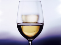 מומלץ לבחר יינות לבנים מהבציר האחרון
