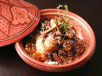 טאג'ין: קדירת חרס עם מכסה מחודד