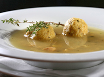 מרק גונדי של מסעדת בר גיורא