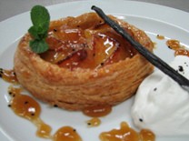 מאפה תפוחים חם של מאפיית לחמים