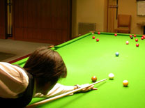 להיצמד בסנוקר