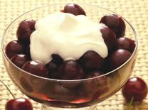 דובדבנים בקצפת בניחוח הל