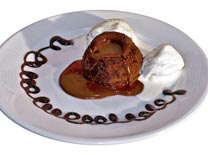 סופלה שוקולד עם גלידת וניל