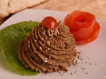 המסעדה היהודית מכינה אוכל יהודי