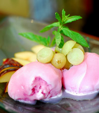 ענבים קפואים בקינוחים של יקיניקו טנקה