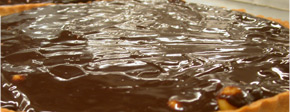  לזניית שוקולד קראנצ'ית עם קצפת ברוטב פירות יער